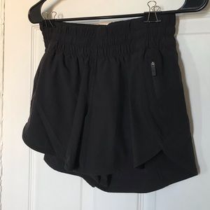 lululemon Black Track That Mid-Rise Lined 3” Short